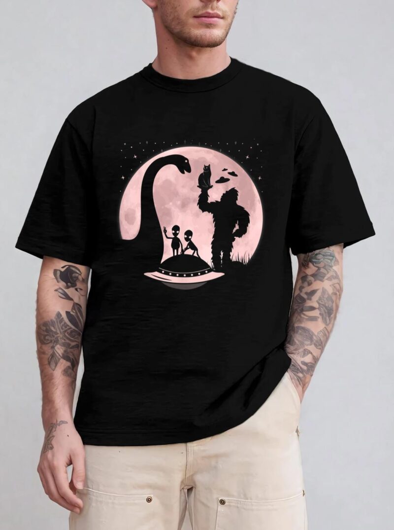Bigfoot Loch Ness Monster Sasquatch Cat Ufo Funny Aliens T-Shirt
