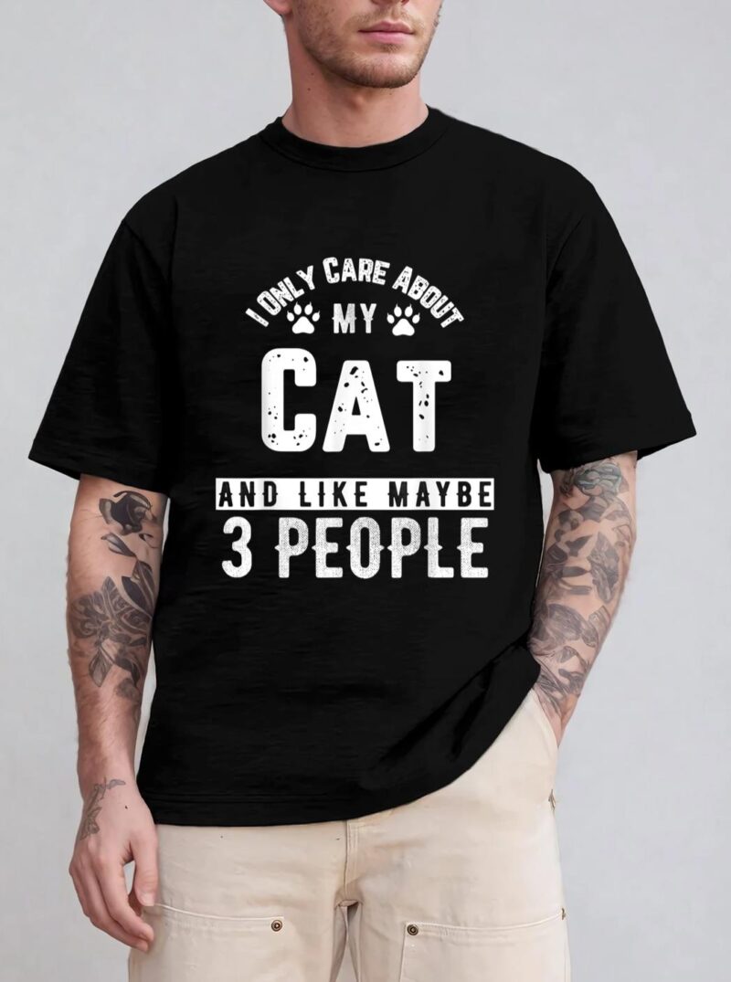 I Only Care About My Cat And Maybe 3 People Funny T-Shirt
